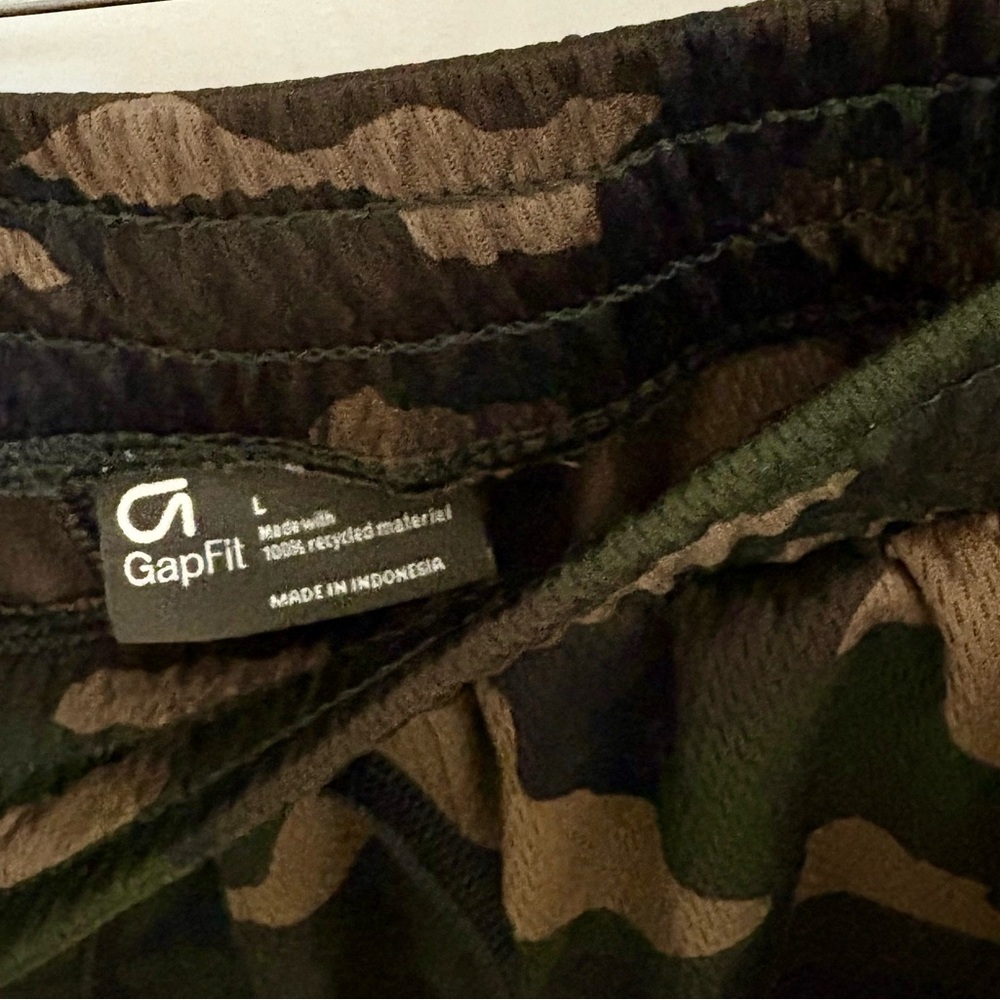 GAP Fit Boys Camo Print Athletic Shorts - Picture 7 of 8